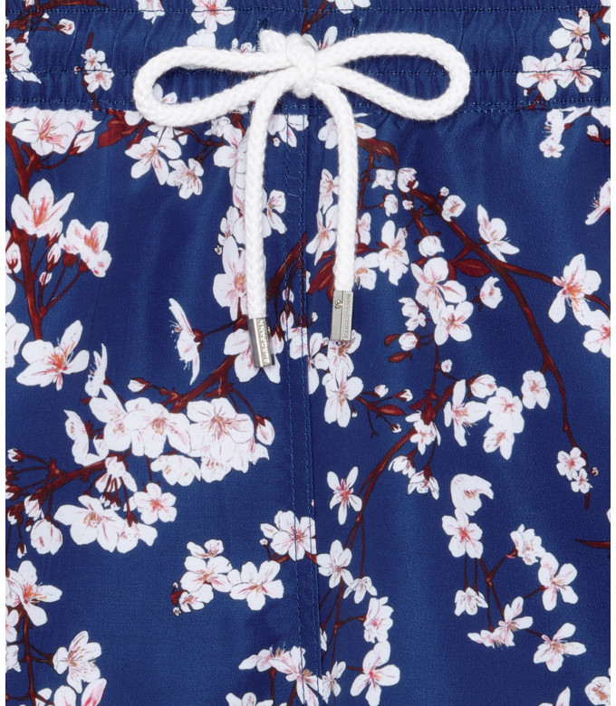 THEO  Short de bain imprimé motif fleur japonaise indigo