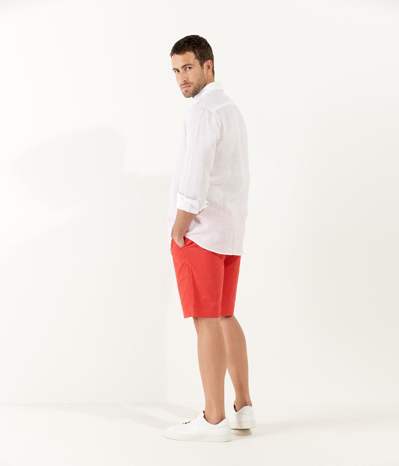 valor Abrumador mármol Cotton men's plain red bermuda | Quality brand Europann