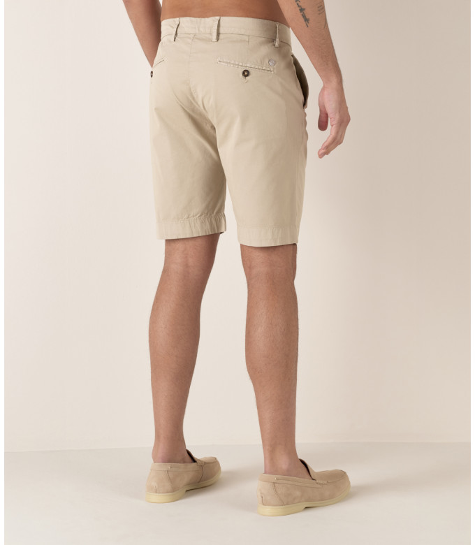 TEXAS - Slim fit Chino Bermudas, beige 