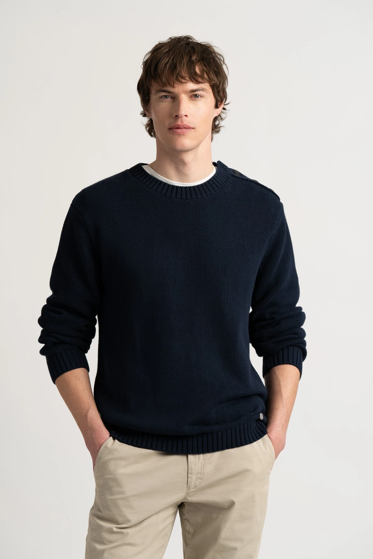 navy round sweater buttoned on the shoulder Quality brand Europann