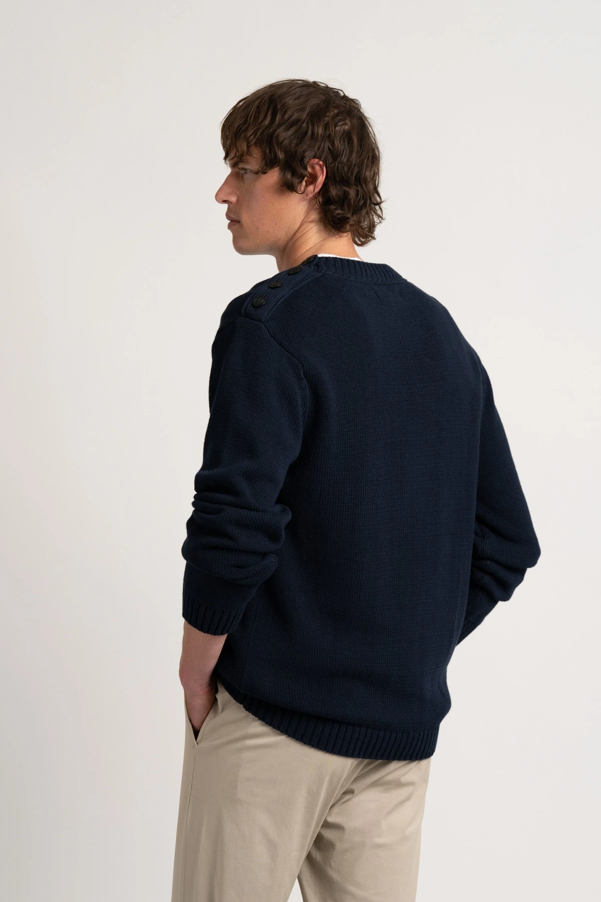Pull col rond marine boutonné épaule Marque de qualité Europann