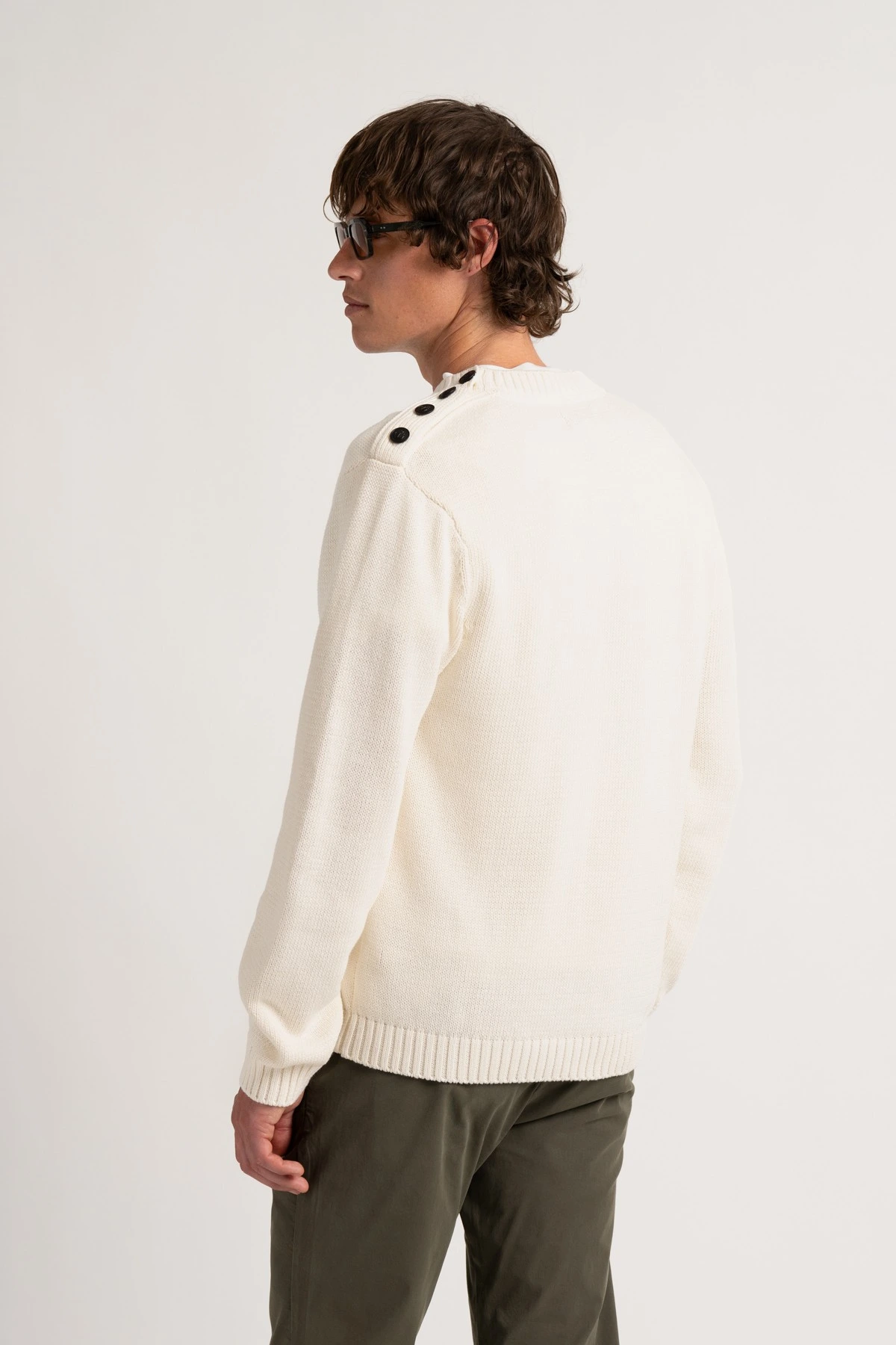 Pull col rond ivoire boutonné épaule Marque de qualité Europann