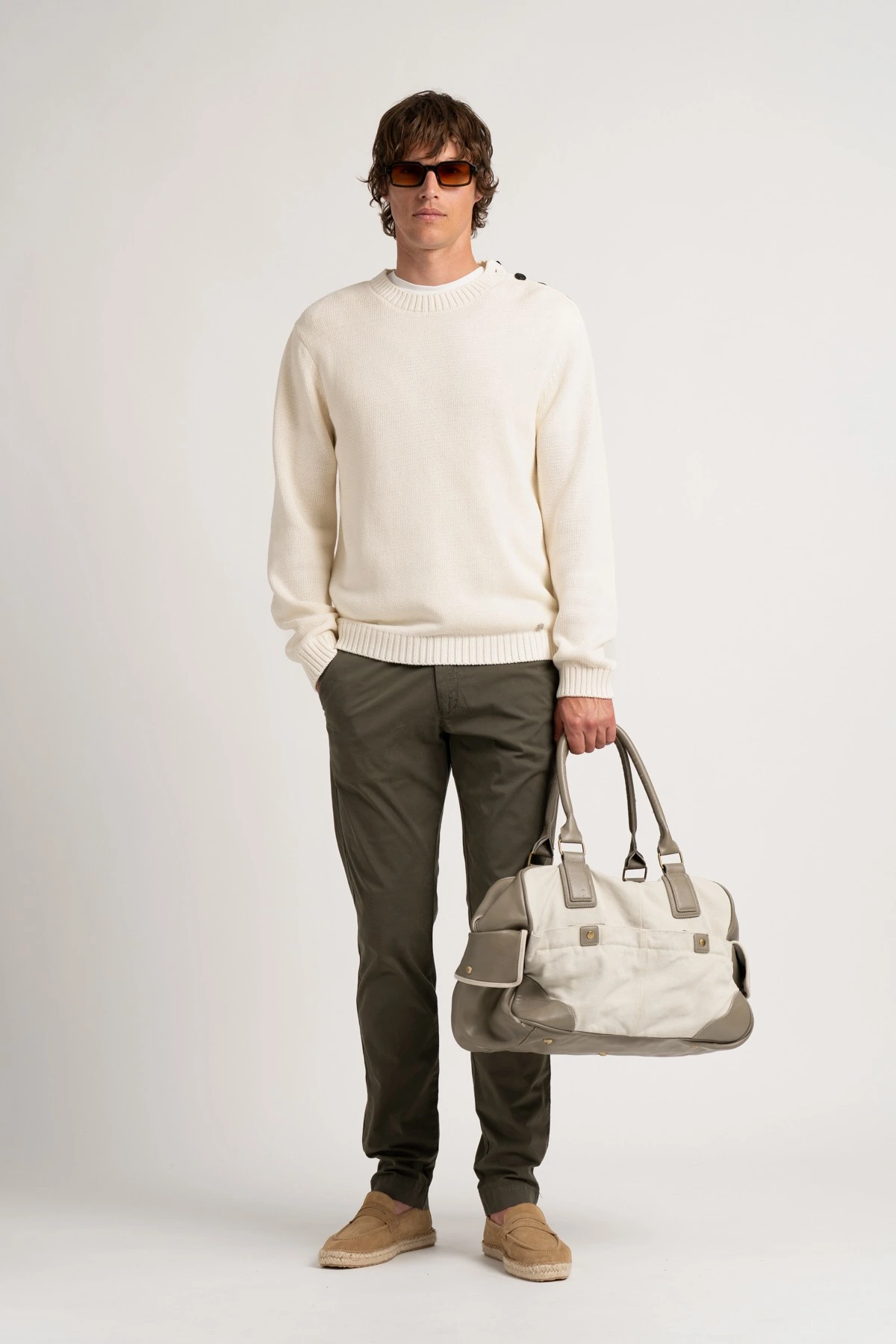 Ivory round sweater buttoned on the shoulder Quality brand Europann