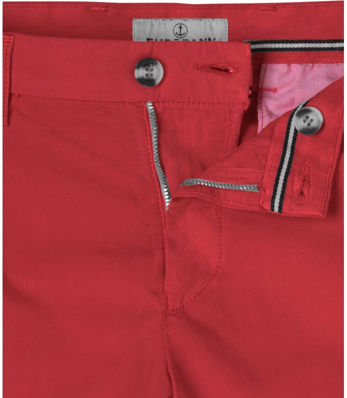 TEXAS - Plain slim-fit chino shorts, red